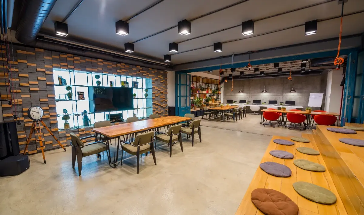 Interior Fit Out For Offices That Balance Function, Comfort and Scale